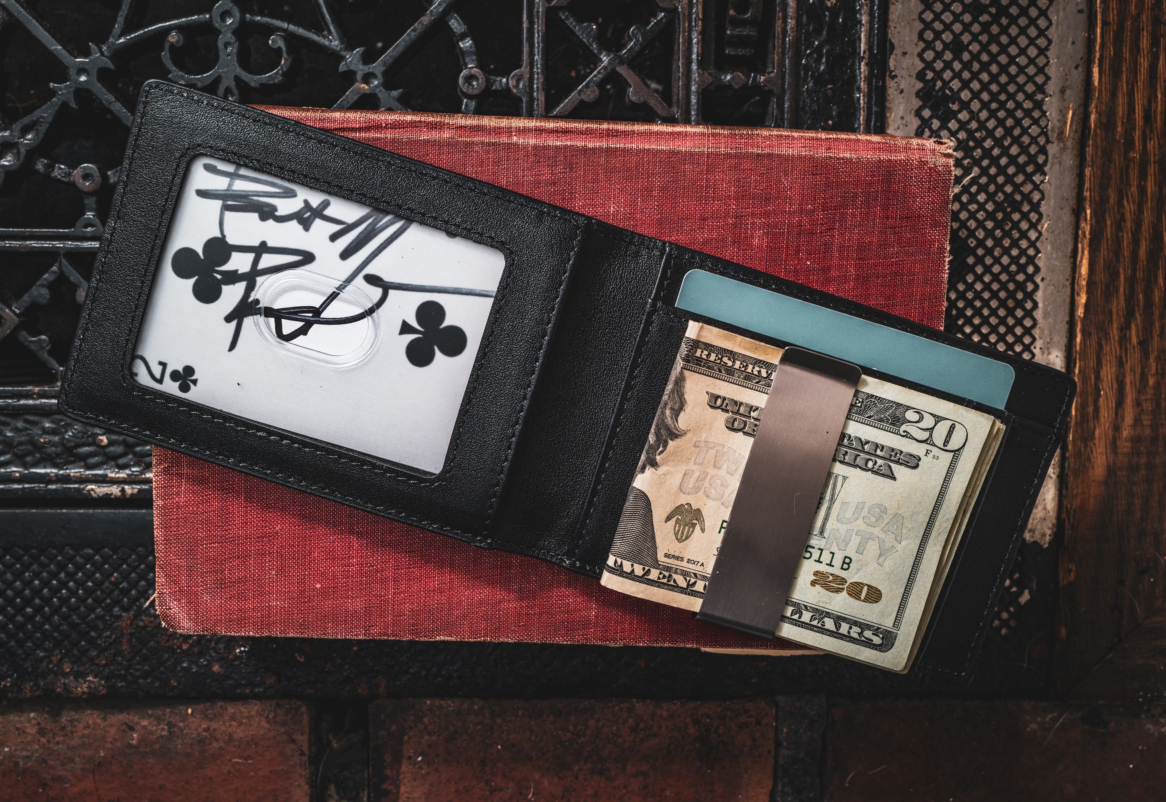 FPS Wallet True Black Leather (Gimmicks and Online Instructions) by Magic Firm - Trick