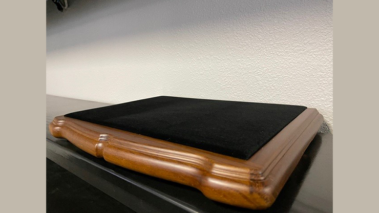 Hopping Table Top (Black)  by Mikame - Trick