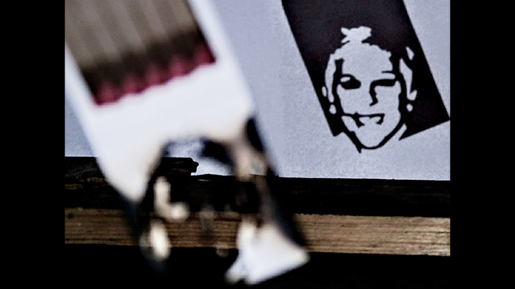 Absence (Gimmicks and Online Instructions) by Sean Fields - Trick